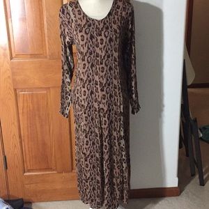 Full sleeve cheetah print maxi